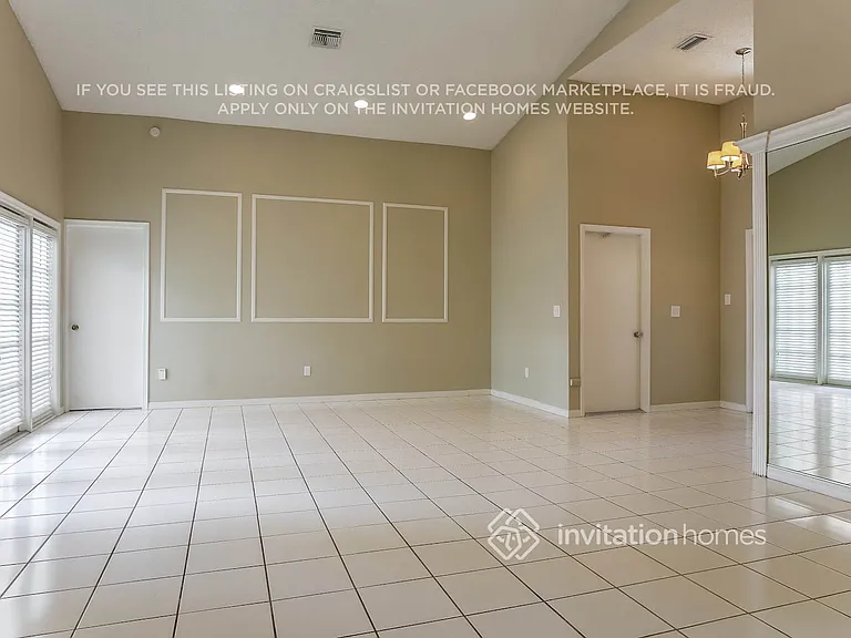 576 NW 48th Ave — Photo 7