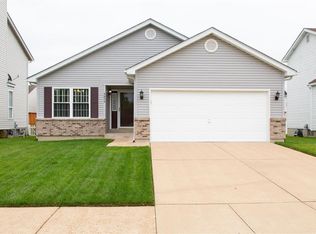 2852 Dolfield Dr, Florissant, MO