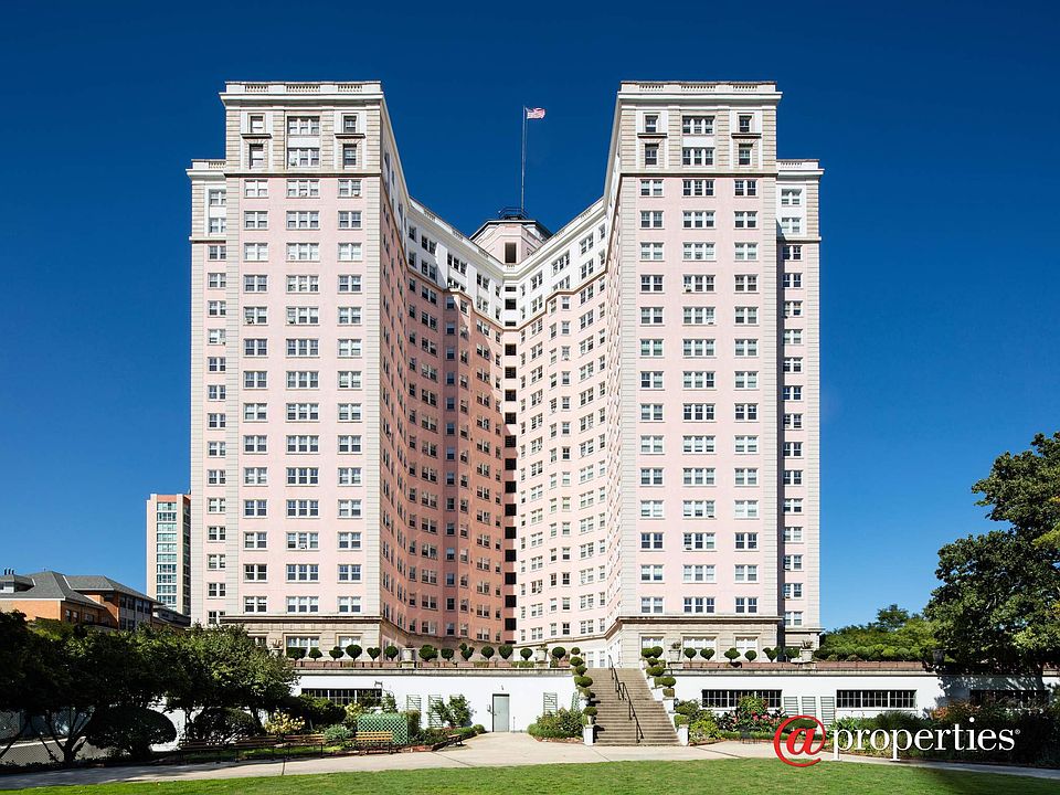 Benjamin Marshall's Edgewater Beach Apartments