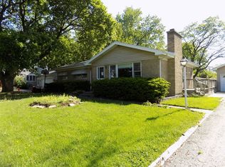 2N563 Mildred Ave, Glen Ellyn, IL 60137