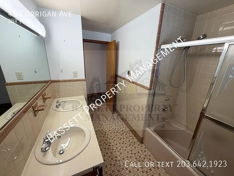 45 Corrigan Ave — Photo 16