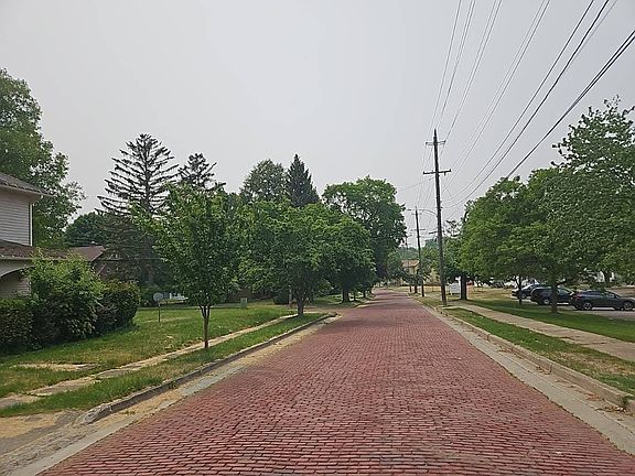 3rd image of 28 Arnold St