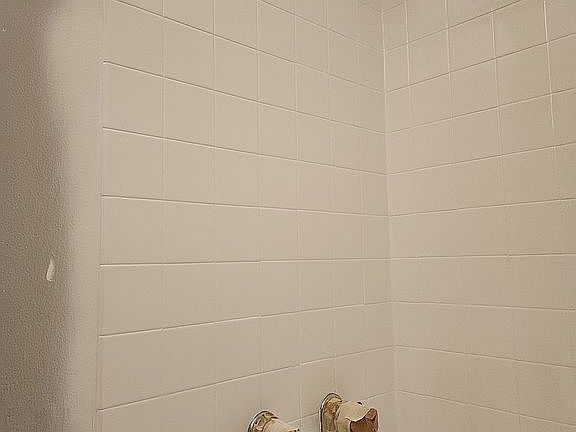 5th image of 6700 S South Shore Dr APT 18E