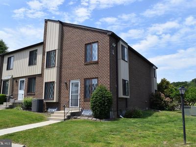 5200 Hilltop Dr APT L8, Brookhaven, PA, 19015