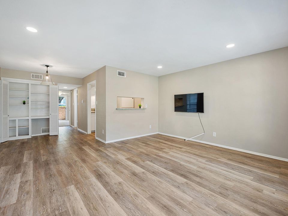 1st image of 2425 Ashdale Dr APT 29