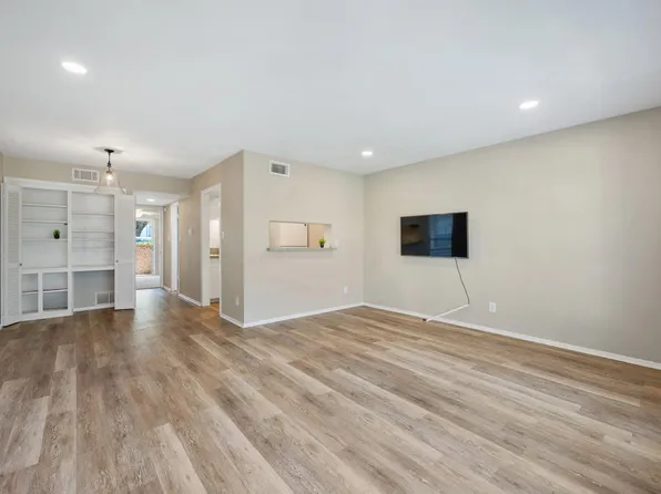 2425 Ashdale Dr APT 29, Austin, TX 78757