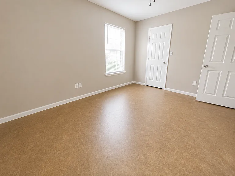 1326 W Huntington Ave #B — Photo 11