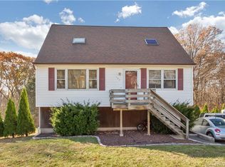 107 Fieldwood Rd, Waterbury, CT 06704