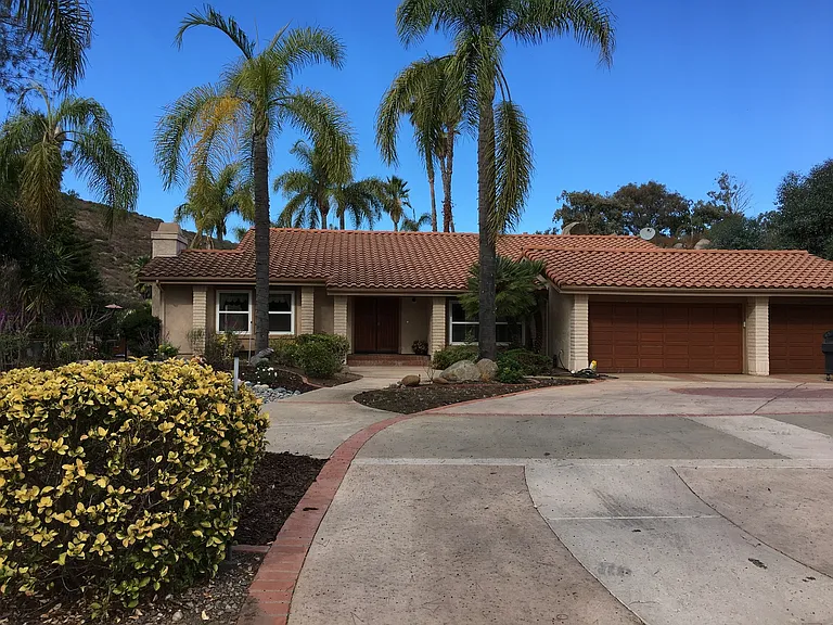 3317 Vista Rocosa — Photo 4