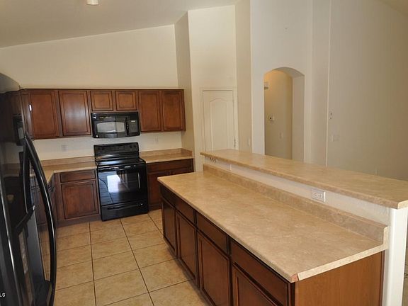 3rd image of 16983 W Cocopah St