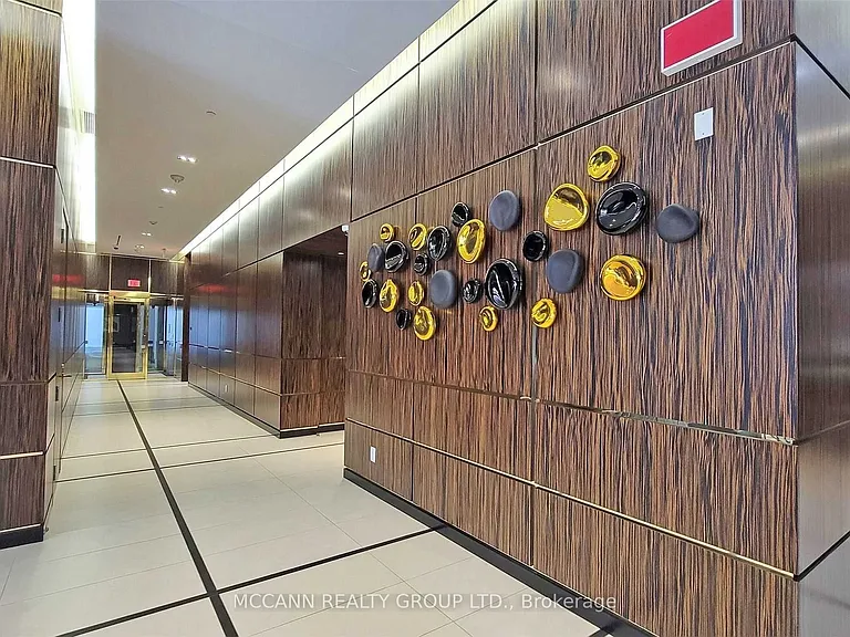 3018 Yonge St #UPH8 — Photo 26