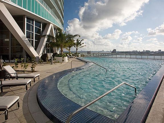 4th image of 888 Biscayne Blvd APT 2702
