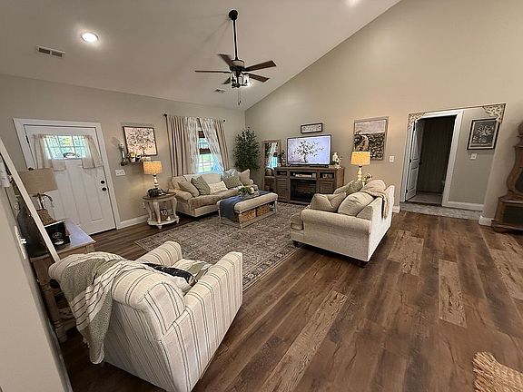5th image of 225 Ruth Harris Ln