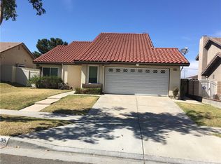 935 Ridgewood Dr, Corona, CA 92881