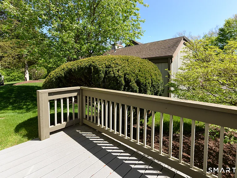 548 Heritage Vlg #A — Photo 5