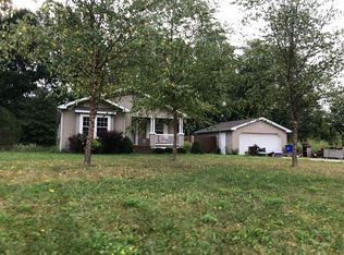 1340 Hillcrest Dr, Atwater, OH 44201