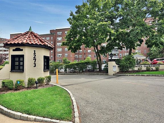 4th image of 1273 North Ave #D1