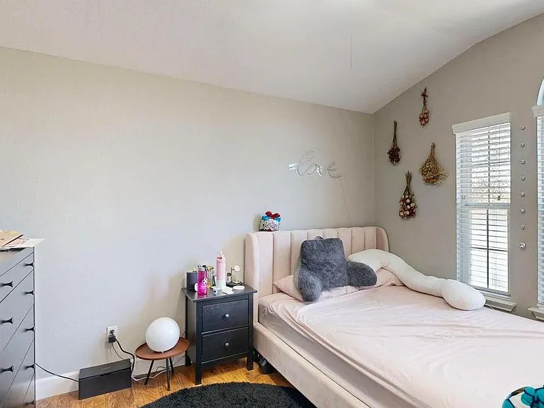 2105 Huxley Ln — Photo 16