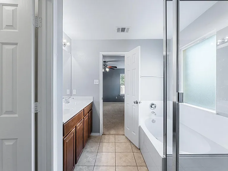 1205 Logan Dr — Photo 15