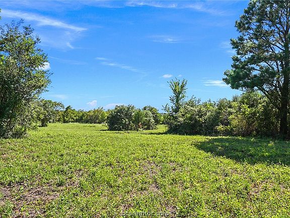 2nd image of 18 Acres Cres #309