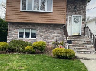48 Fieldway Ave, Staten Island, NY 10308