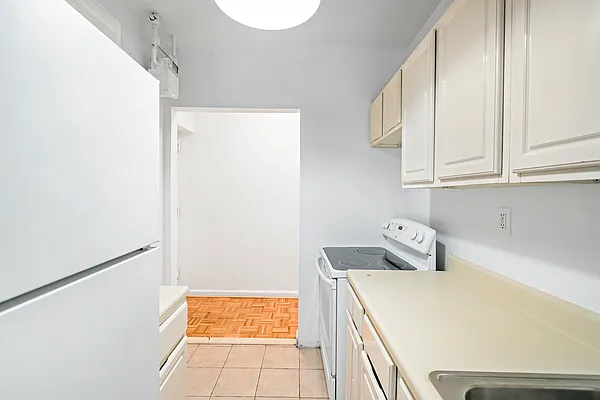 Rented by Julianna Realty Corp | media 20