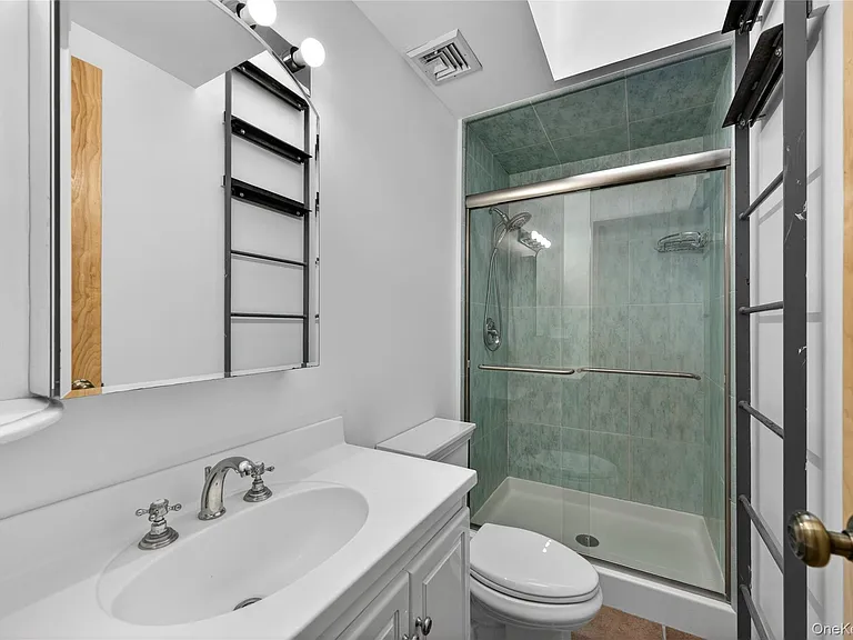 428 Harbor Rd #C — Photo 26