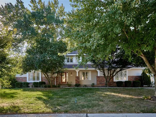 5136 Silver Rdg, Saint Charles, MO 63303