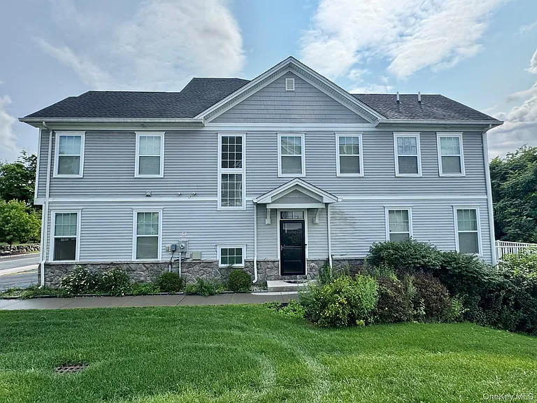 95 Meadow View Dr — Photo 5