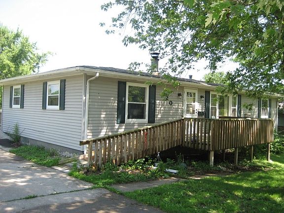 2nd image of 820 N Fellows Ave