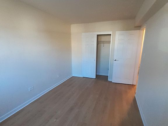 5th image of 3324 Parsons Blvd #N1