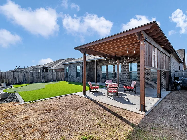 2405 Bastrop Ave — Photo 47