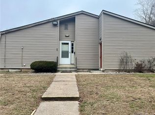 1 Locust Cir, Rocky Hill, CT 06067