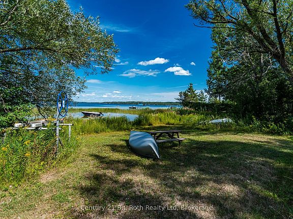 3rd image of 24 Crescent Dr
