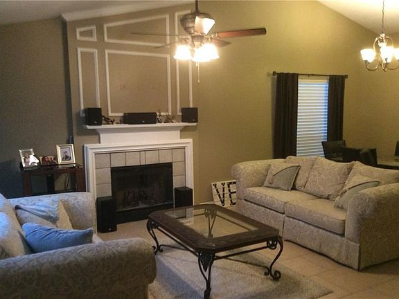 5th image of 2600 Dahlia Dr