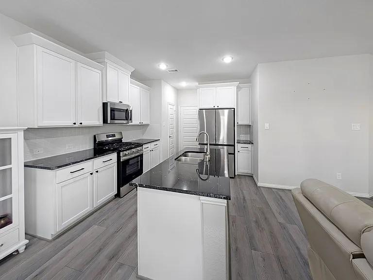 27939 Western Creek Ct — Photo 6