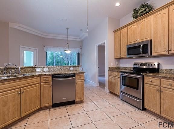 3rd image of 72 Slumber Meadow Trl