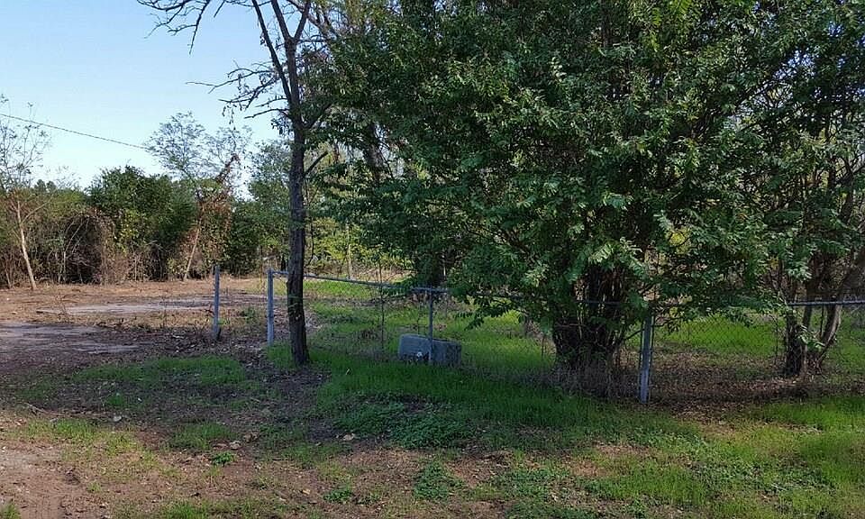 2nd image of 13925 Liberty School Rd