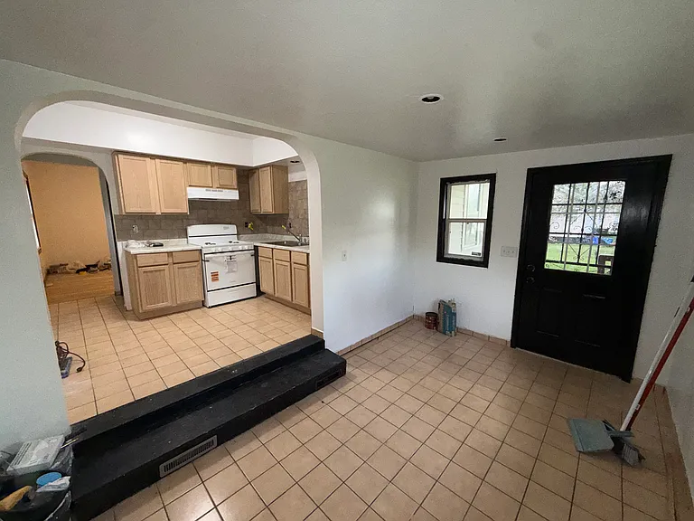 1618 Green St — Photo 9