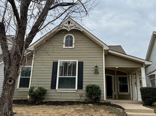 1219 Stratford Dr, Aubrey, TX 76227