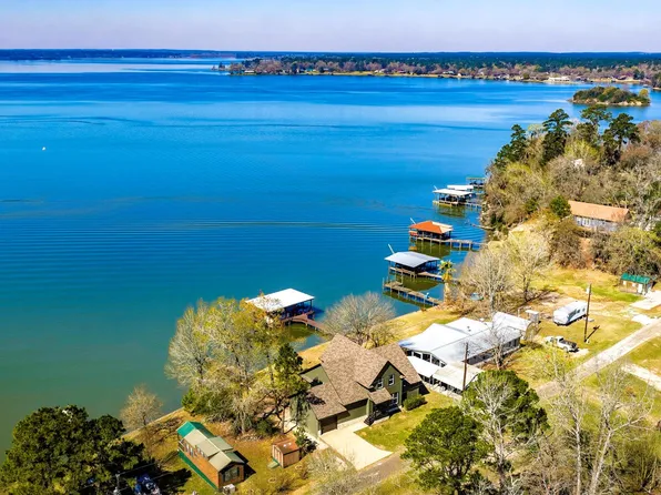 231 N Point Dr, Trinity, TX 75862