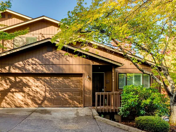 2221 Ridgeway Dr, Eugene, OR 97401