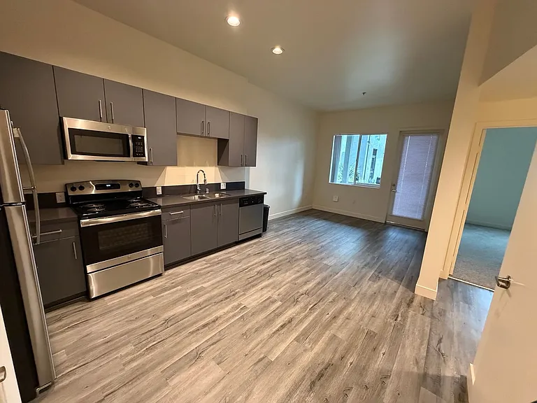 Mission Lofts — Photo 42