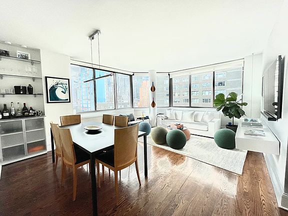 2nd image of 300 E 64th St APT 24C