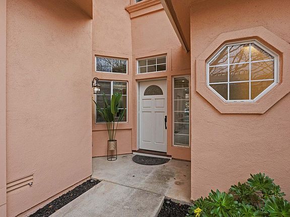 4th image of 2207 Vizcaya Cir