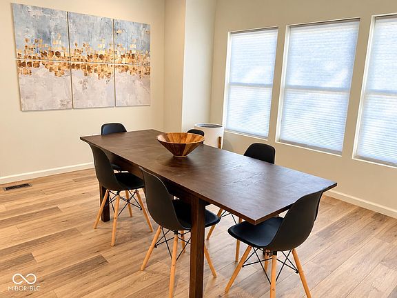 5th image of 1370 N Ewing St