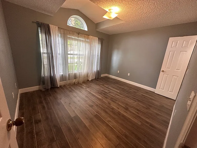 2292 Peerless Ln W — Photo 25