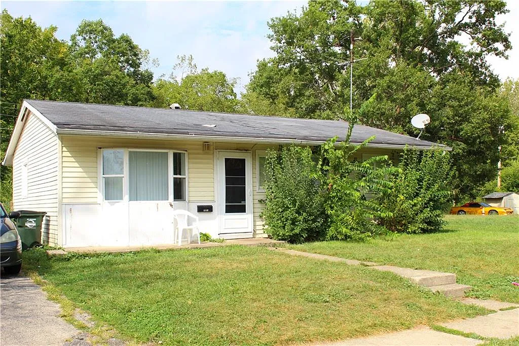 4939 Live Oak Dr photo 1