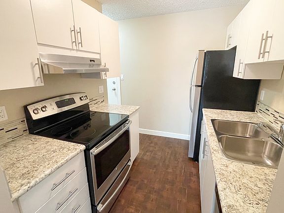 5th image of 10414 Main St #323a514f0
