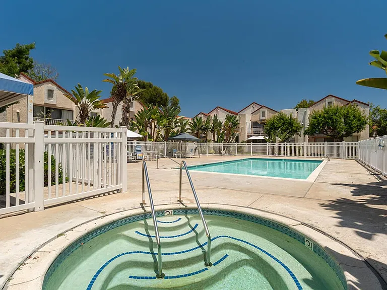 10845 Camino Ruiz #72 — Photo 29